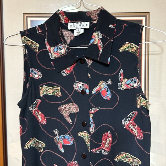 Lady Reiner Blouse - Picture 2 of 7